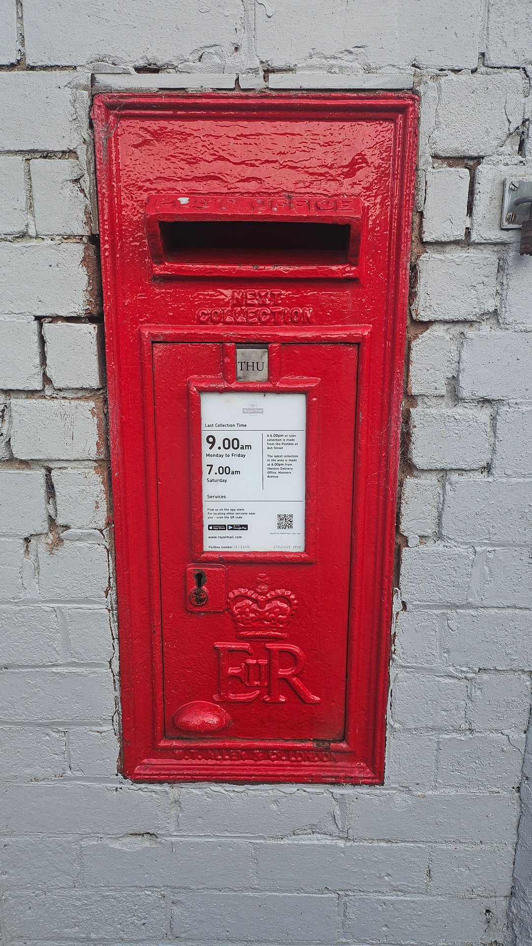 Postbox: Duke Street, Ilkeston, Ilkeston, Derbyshire