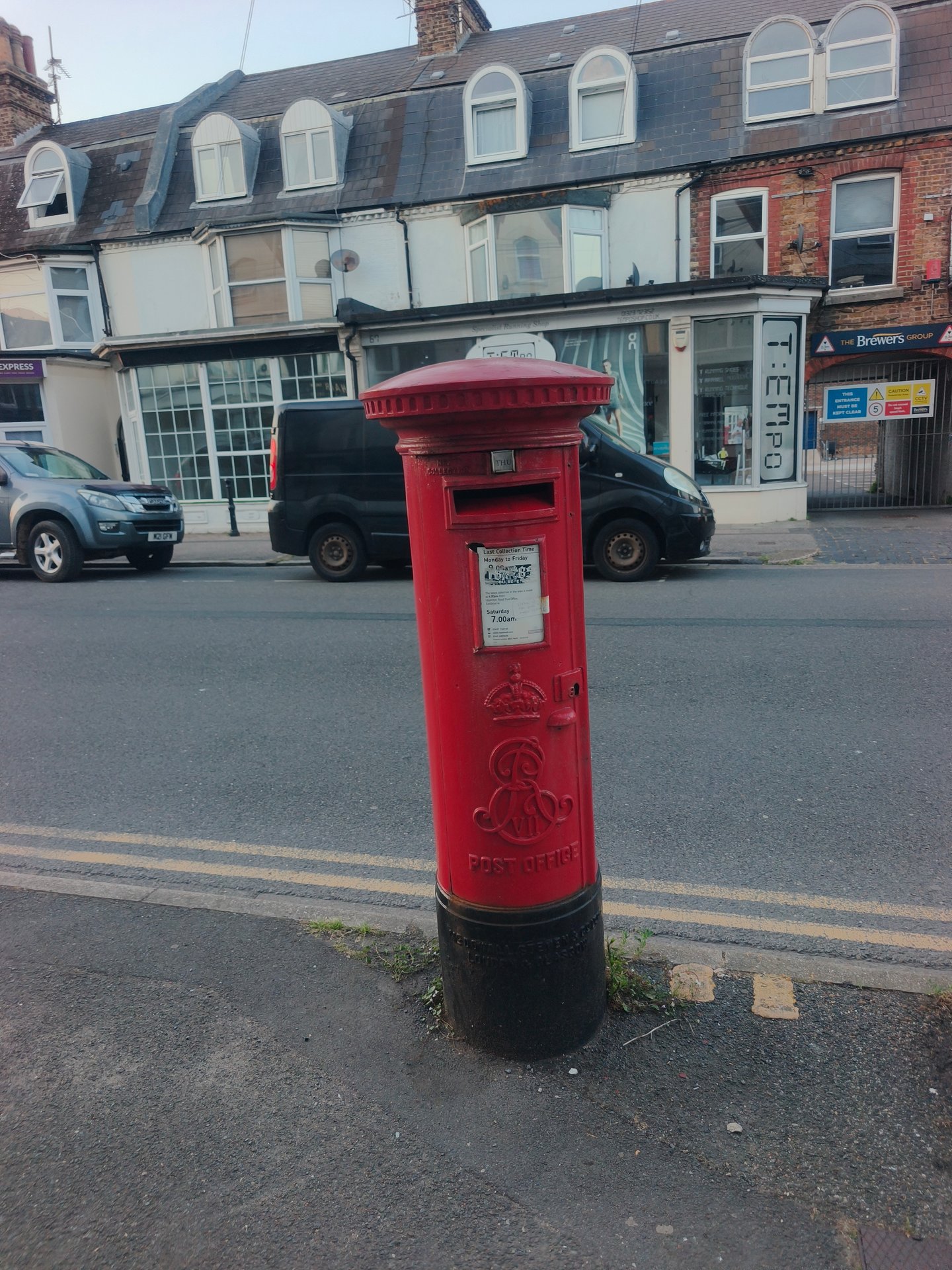 Postbox: Susan's Road, Eastbourne, Eastbourne, East Sussex