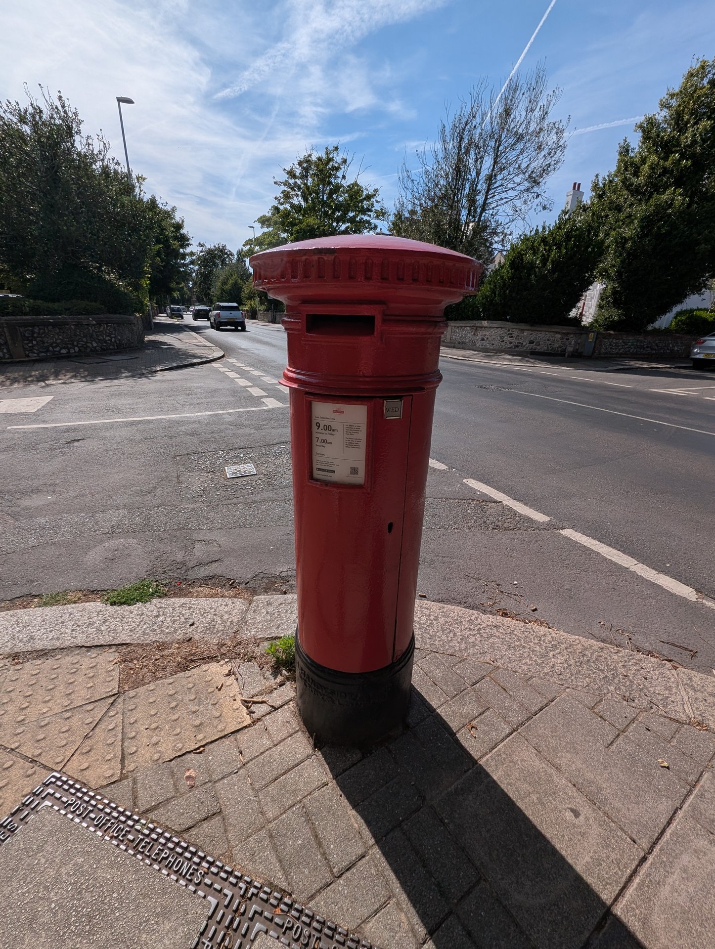 Postbox: Mill Road, Goring-by-Sea, Goring-by-Sea, West Sussex