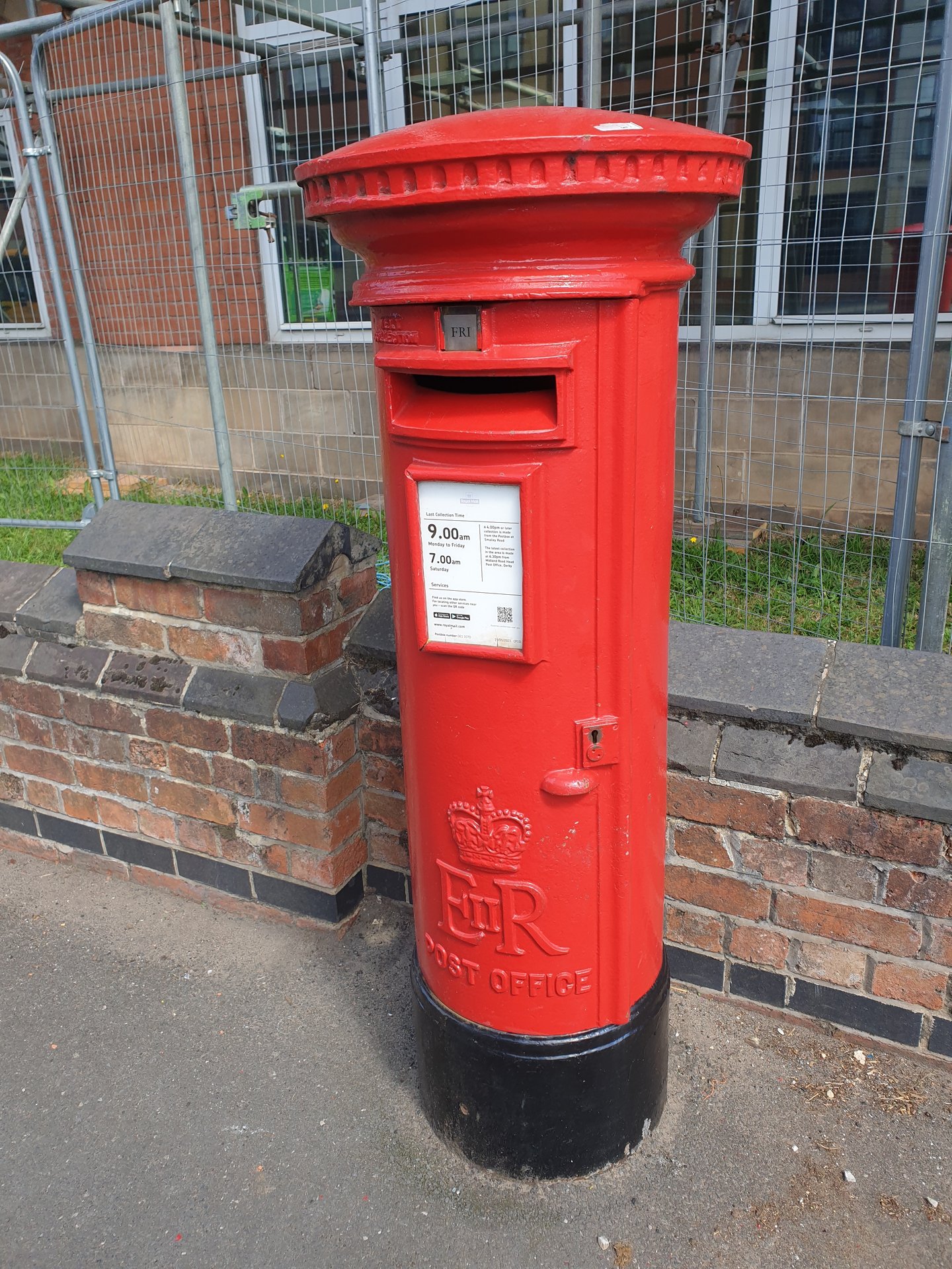 Postbox: Mansfield Road, Derby