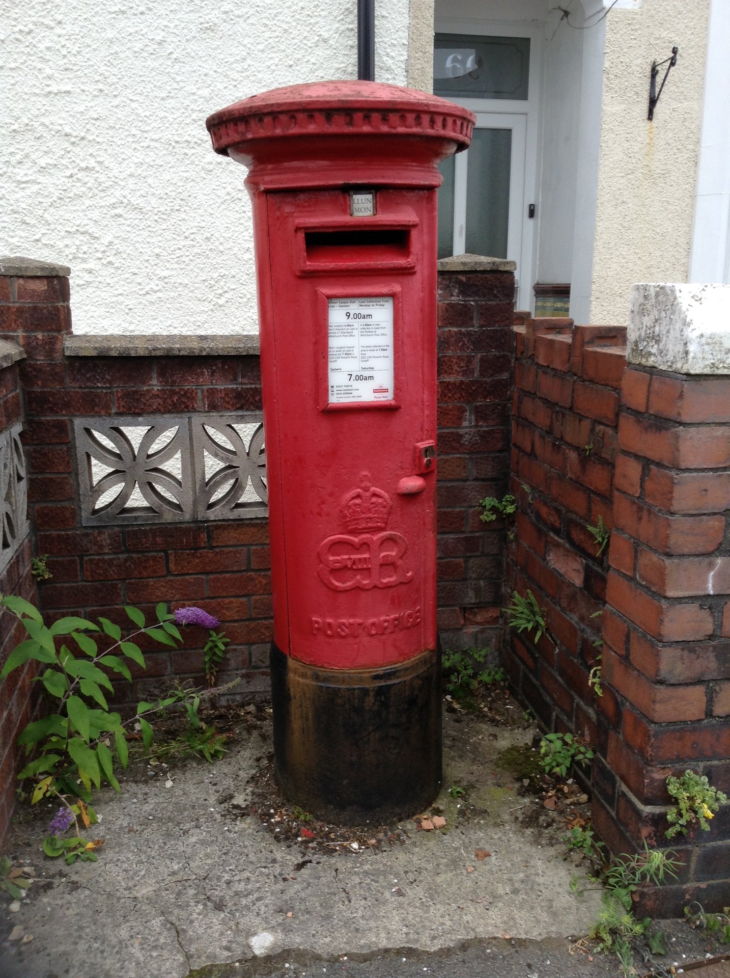 Postbox: Heol Don, Coryton