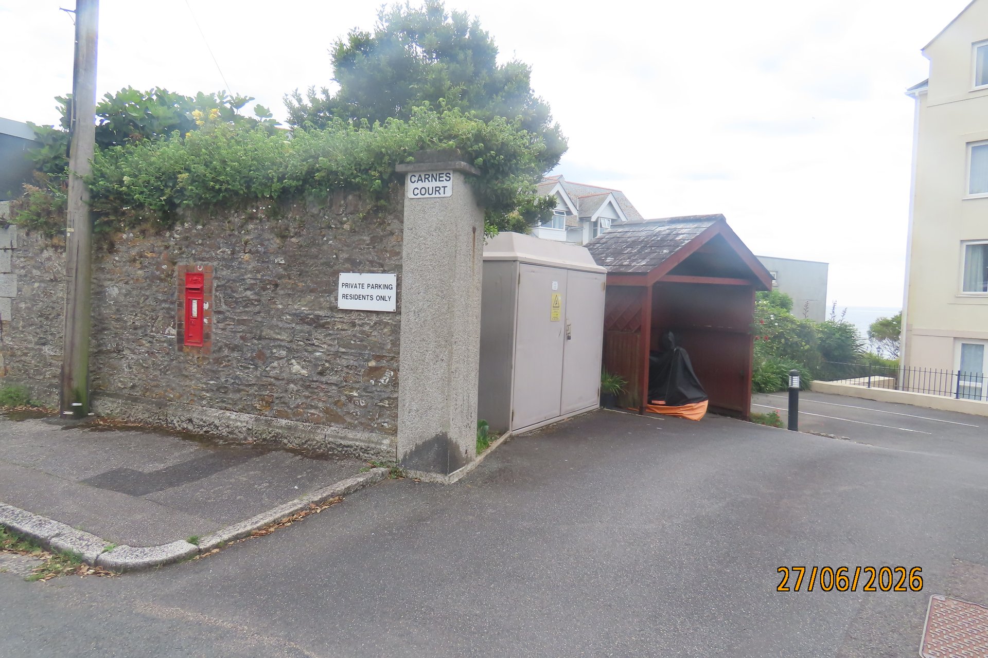 Postbox: Emslie Road, Falmouth